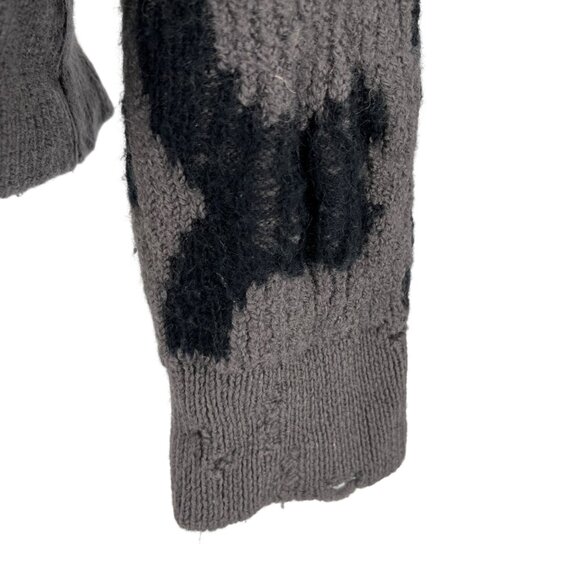 Marc Jacobs The Monogram Distressed Oversized Sweater Gray Black Size XL - Picture 7 of 16